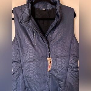 Shape Active Wear Sz XL Blue Puffy Workout Vest NWT